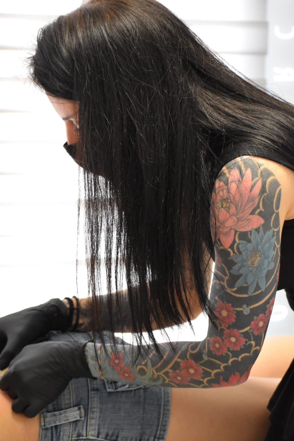 Piercing all'ombelico con clamp